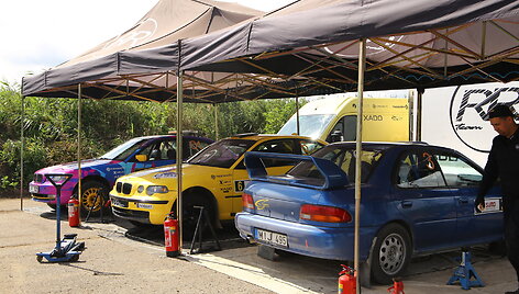 Mini ralis Plungėje ir Rietave. Serviso zona