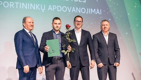 Apdovanojimų akimirka