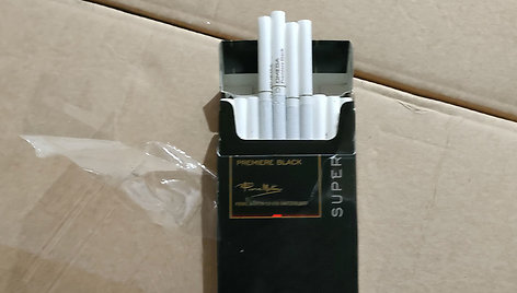 Iš Jungtinių Arabų Emyratų atplukdytos kontrabandinės cigaretės