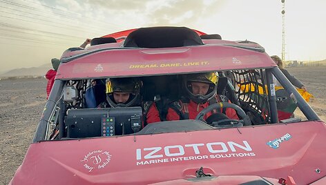 &bdquo;Izoton sport&ldquo; ekipažas įveikė paskutinį etapą ir fini&scaron;avo Dakaro ralyje