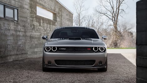 „Dodge Challenger“