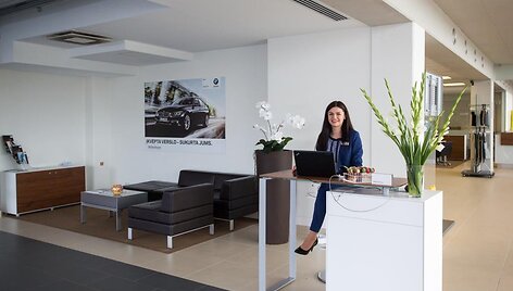 BMW salonas