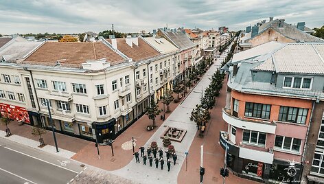 Angelų sargų dieną &Scaron;iaulių pareigūnai pažymėjo netradicine fotosesija
