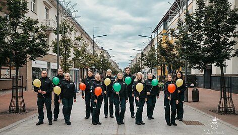 Angelų sargų dieną &Scaron;iaulių pareigūnai pažymėjo netradicine fotosesija