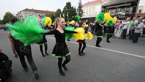&Scaron;iaulių gimtadienyje &ndash; 200 metrų Ukrainos vėliava ir  ugnimi alsuojantis drakonas
