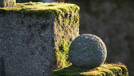 Šiaulių kapinėse: Žmonės gyvena artimųjų prisiminimuose