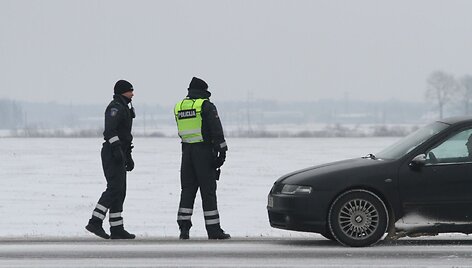 Joni&scaron;kyje &ndash; policijos susi&scaron;audymas su nusikaltėliais