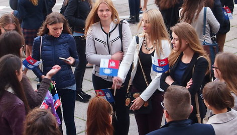 LSMU mokslo metus pradėjo eitynėmis Laisvės alėjoje