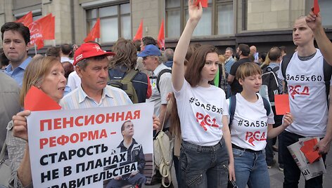 Protestas prie&scaron; pensijų reformą prie Valstybės Dūmos