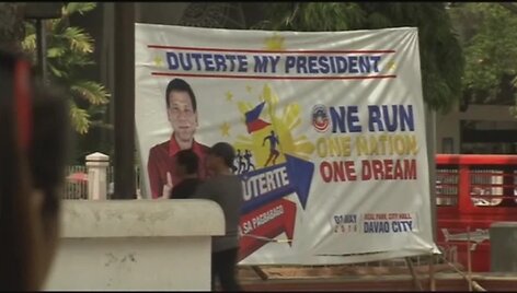 davao-gyventojai-slovina-busimaji-filipinu-lyderi-rodrigo-duterte