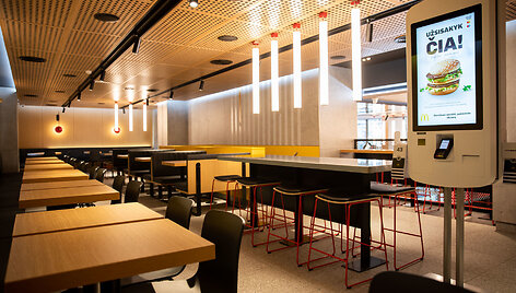 Atnaujintas &bdquo;McDonald&rsquo;s&ldquo; restoranas Gedimino pr. 