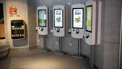Atnaujintas &bdquo;McDonald&rsquo;s&ldquo; restoranas Gedimino pr. 