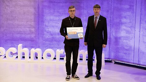 Karolis Simaitis atsiima KTU Rektoriaus prizą