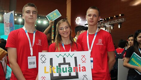 Lietuvos moksleiviai mokslo ir technologijų inovacijų parodoje Kinijoje