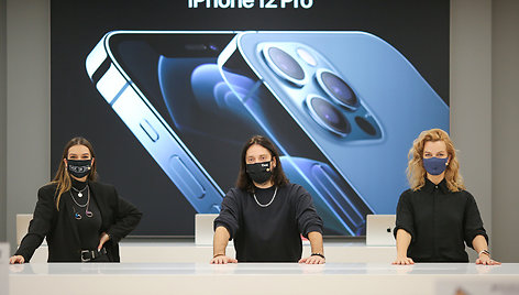 „iPhone 12“ prekybos pradžia „iDeal“ salonuose