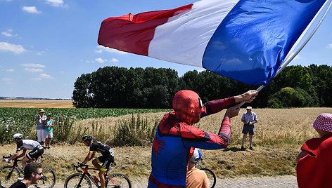 „Tour de France“ lenktynių sirgaliai.