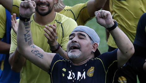 Diego Maradona pirmoje treniruotėje Meksikoje