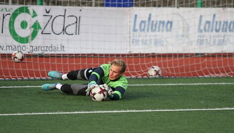 Titas Krapikas ir Lietuvos futbolo jaunimo (iki 21 metų) rinktinė rengiasi mačui su danais.