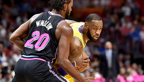 L.Jamesas pelnė 51 ta&scaron;ką, o &bdquo;Lakers&ldquo; įveikė &bdquo;Miami Heat&ldquo; komandą.