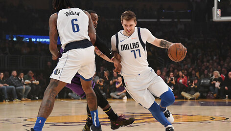 &bdquo;Los Angeles Lakers&ldquo; krep&scaron;ininkai pranoko &bdquo;Dallas Mavericks&ldquo; komandą NBA rungtynėse.