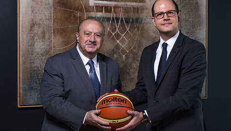 FIBA vadovai - prezidentas Horacio Muratore ir generalinis sekretorius Andreas Zagklis