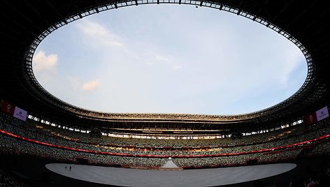 Tokijo olimpinių žaidynių atidarymo ceremonijos akimirka.