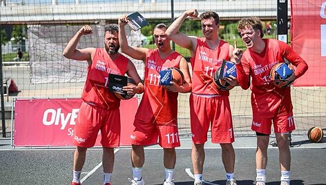 &Scaron;e&scaron;tadienį prie Baltojo tilto įvyko &bdquo;OlyBet DUNK IT Open&ldquo; krep&scaron;inio renginys.