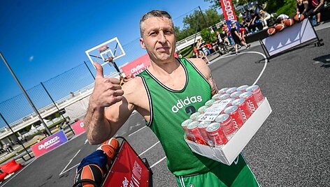 &Scaron;e&scaron;tadienį prie Baltojo tilto įvyko &bdquo;OlyBet DUNK IT Open&ldquo; krep&scaron;inio renginys.