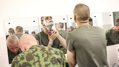 Nuolatinės privalomosios pradinės karo tarnybos karių priesaikos ceremonija Dragūnų batalione