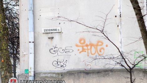 Vilniaus policija sulaikė legendinį grafiti piešėją Solomoną, iš viso įkliuvo 13 asmenų