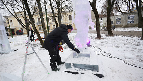 Ledo skulptūrų gamyba