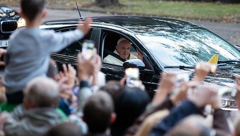 Popiežius Pranciškus atvyko į Apaštališkąją nunciatūrą