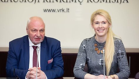 Valentinas Mazuronis ir Laura Matjošaitytė