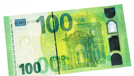 Pristatyti naujosios serijos „Europa“ 100 ir 200 eurų banknotai