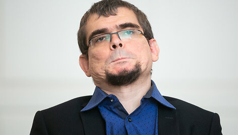 Emilis Vėlyvis