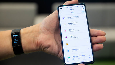 Išmanusis laikrodis „Fitbit Charge 4“