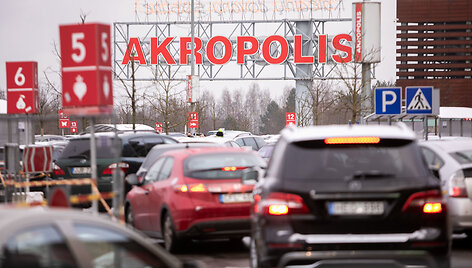 Į &bdquo;Akropolį&ldquo; plūstelėjo pirkėjai prie&scaron; įsigaliojant griežtesniems karantino reikalavimams