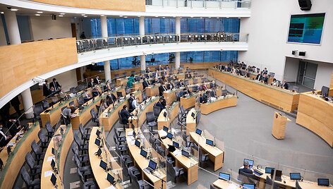 Pirmoji naujosios Vyriausybės valanda