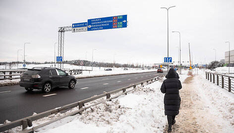 Eismas Pilaitės prospekte