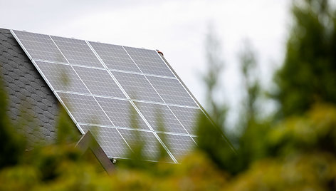 Gyventojų saulės elektrinių kaupikliams 1 mln. eurų parama rezervuota per dieną