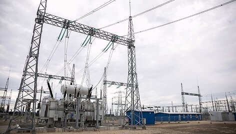 EK pirmininkės U.von der Leyen vizitas naujoje elektros pastotėje