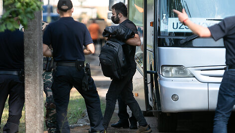 Migrantai atvežti į Rūdninkų poligoną