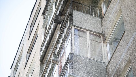 Gaisras daugiabučio bute Justini&scaron;kių gatvėje