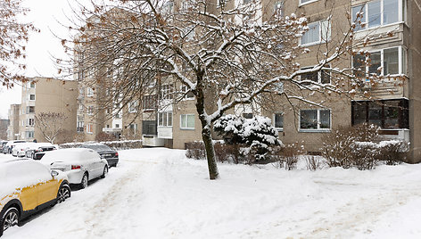 Apsnigę šaligatviai S. Stanevičiaus gatvėje