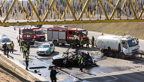 Vilniuje susidūrė trys transporto priemonės