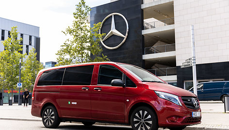 „Mercedes-Benz“ Vito šalia „Mercedes-Benz“ arenos Berlyne 