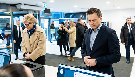 Ingrida &Scaron;imonytė, Valdas Benkunskas