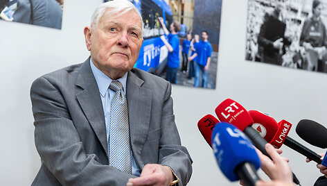 Valdas Adamkus