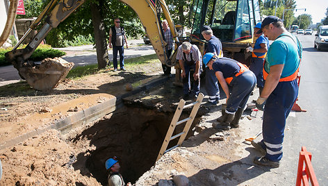 Vandentiekio avarija Kalvarijų gatvėje