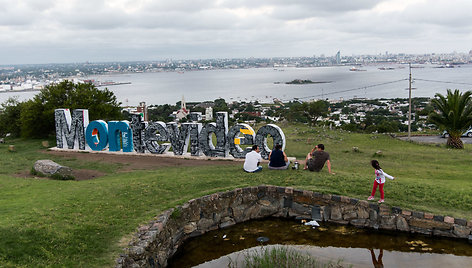 Montevideo miesto panorama nuo Cerro kalno